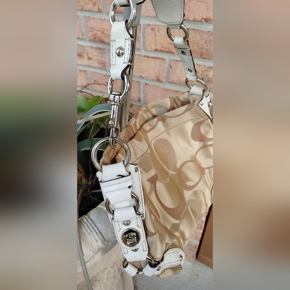 AUTHENTIC COACH JACQUARD SIGNATURE C AND GENUINE WHITE LEATHER HAND/SHOULDER BAG - Picture 4 of 11